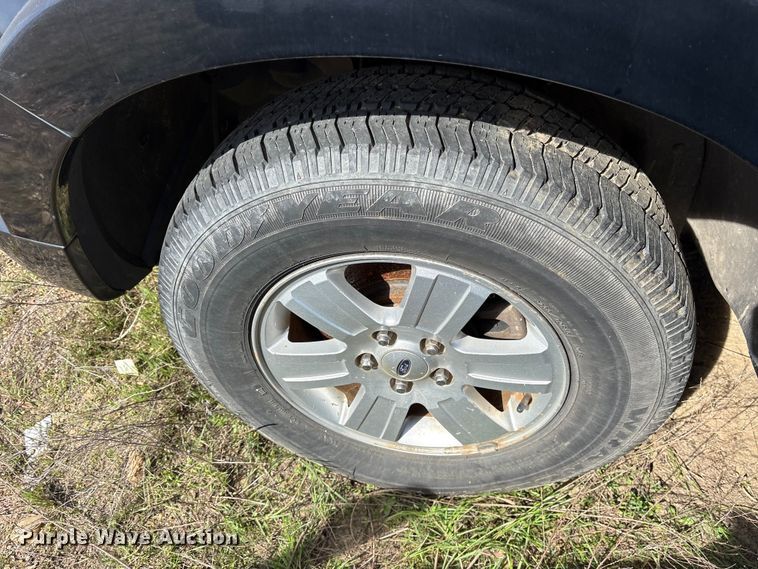 image for item ES8702 2008 Ford Explorer Police Interceptor SUV