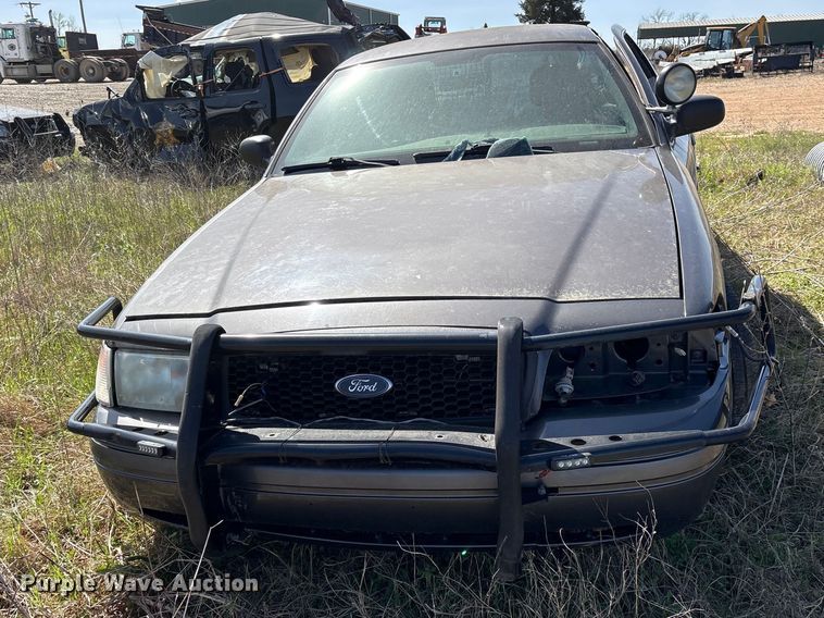 image for item ES8703 2010 Ford Crown Victoria Police Interceptor 