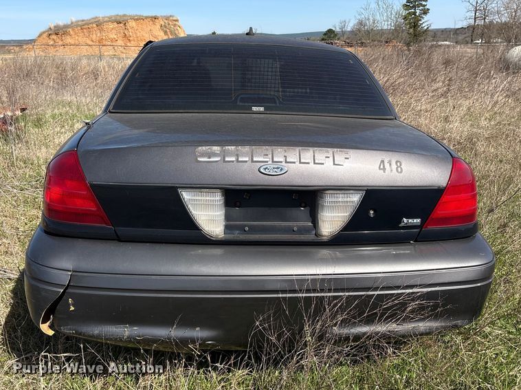 image for item ES8703 2010 Ford Crown Victoria Police Interceptor 