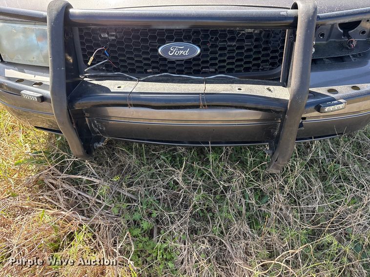 image for item ES8703 2010 Ford Crown Victoria Police Interceptor 