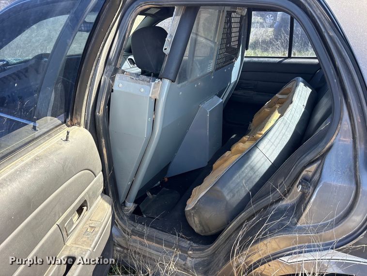 image for item ES8703 2010 Ford Crown Victoria Police Interceptor 