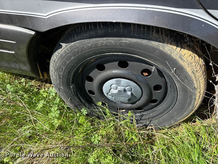 image for item ES8703 2010 Ford Crown Victoria Police Interceptor 