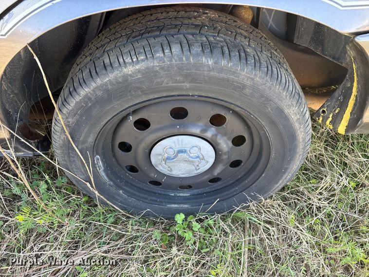 image for item ES8703 2010 Ford Crown Victoria Police Interceptor 