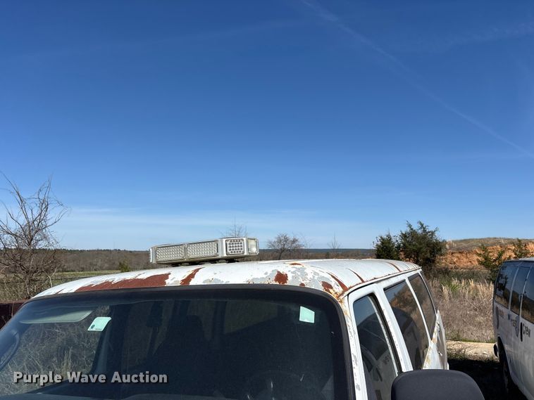 image for item ES8704 2002 Dodge Ram Wagon B3500 van