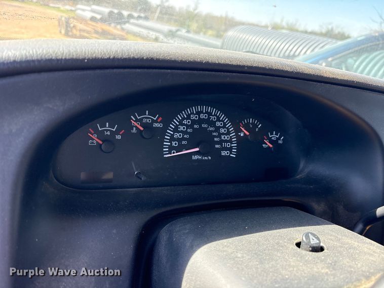 image for item ES8704 2002 Dodge Ram Wagon B3500 van