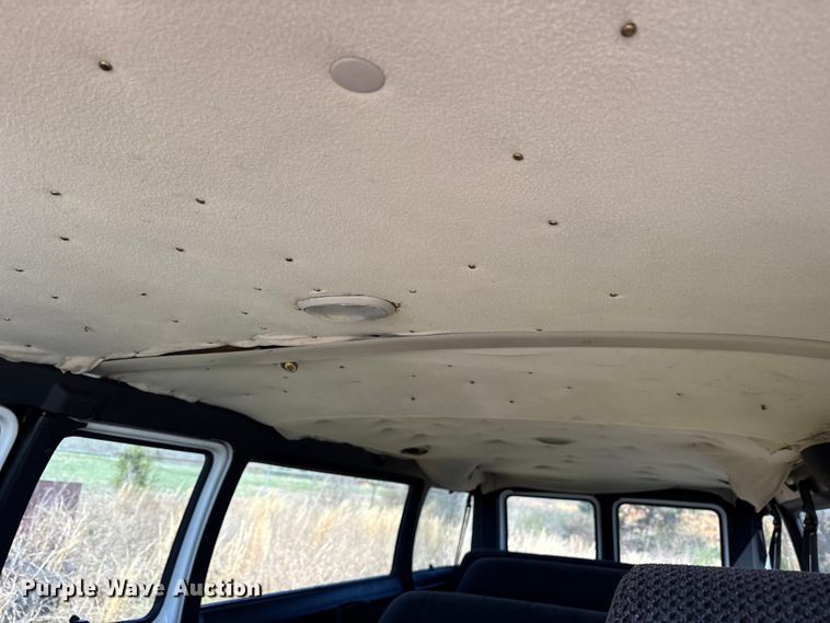 image for item ES8704 2002 Dodge Ram Wagon B3500 van