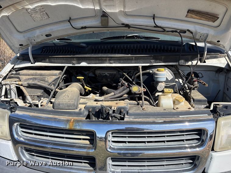 image for item ES8704 2002 Dodge Ram Wagon B3500 van