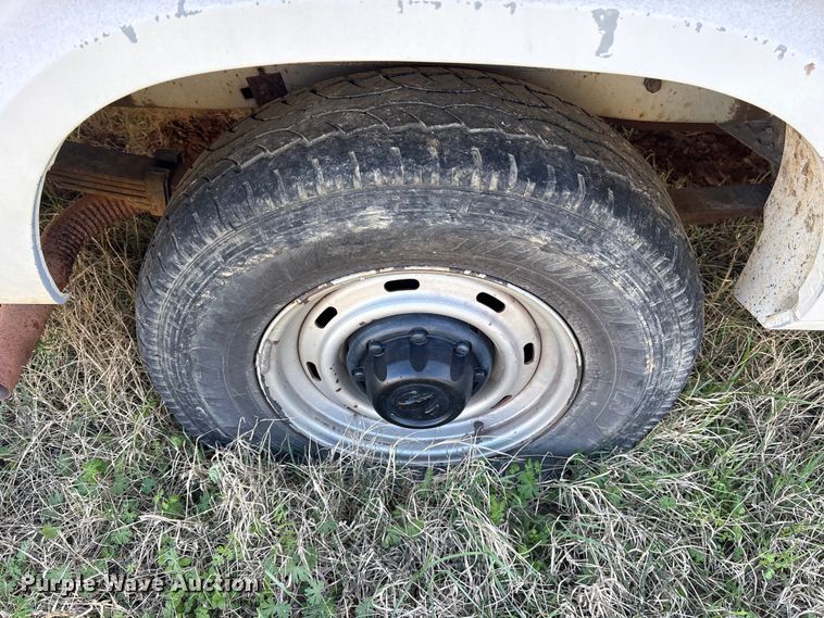 image for item ES8704 2002 Dodge Ram Wagon B3500 van