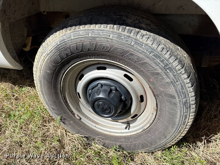 image for item ES8704 2002 Dodge Ram Wagon B3500 van