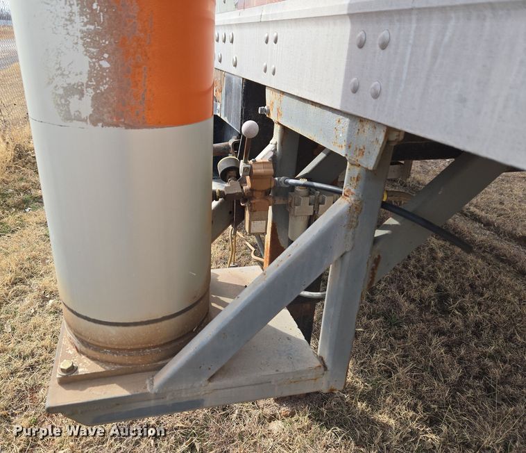 image for item ET1290 1994 Great Dane Trailers, INC dry van office trailer