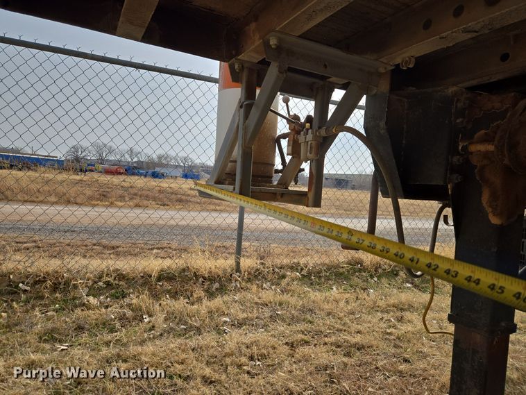 image for item ET1290 1994 Great Dane Trailers, INC dry van office trailer