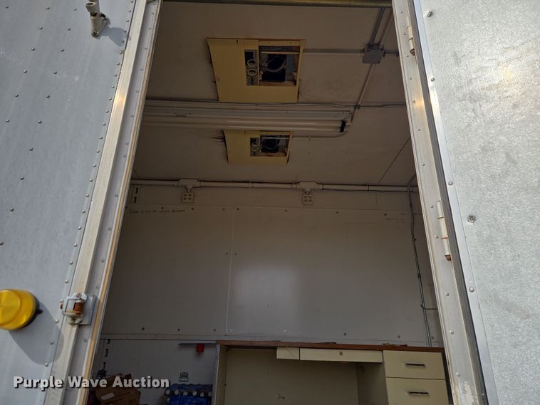 image for item ET1290 1994 Great Dane Trailers, INC dry van office trailer