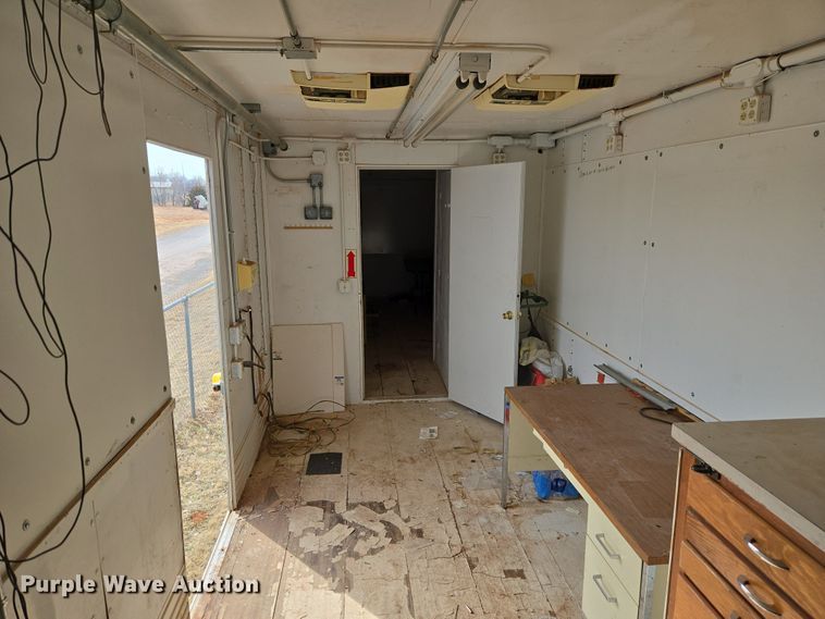 image for item ET1290 1994 Great Dane Trailers, INC dry van office trailer