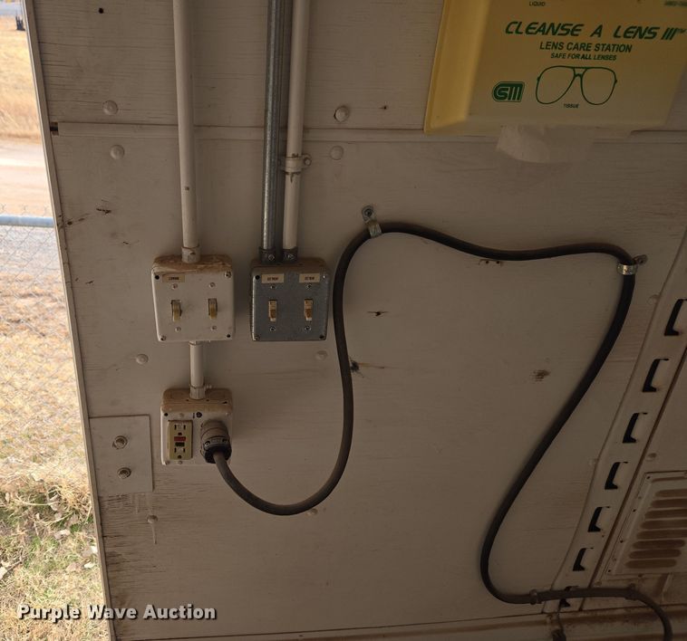 image for item ET1290 1994 Great Dane Trailers, INC dry van office trailer