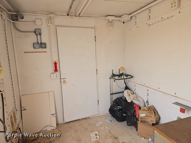 image for item ET1290 1994 Great Dane Trailers, INC dry van office trailer