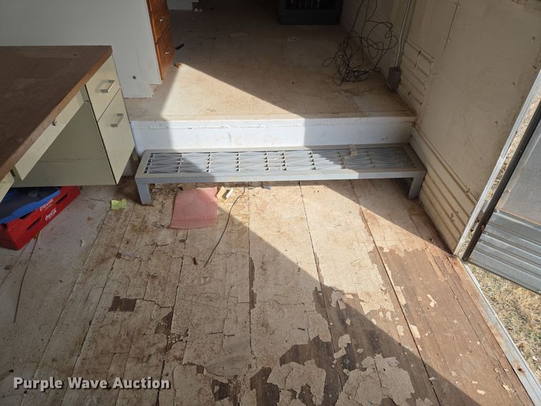 image for item ET1290 1994 Great Dane Trailers, INC dry van office trailer