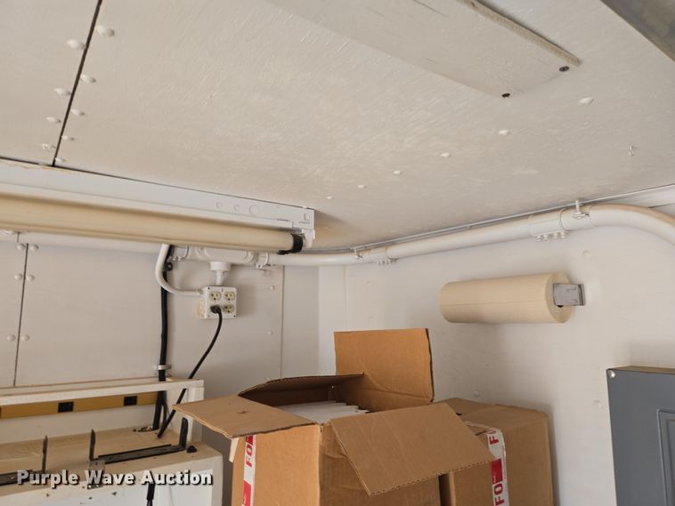 image for item ET1290 1994 Great Dane Trailers, INC dry van office trailer