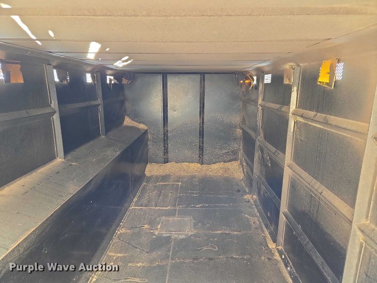 image for item ET1397 2010 International WorkStar 7300 chipper truck