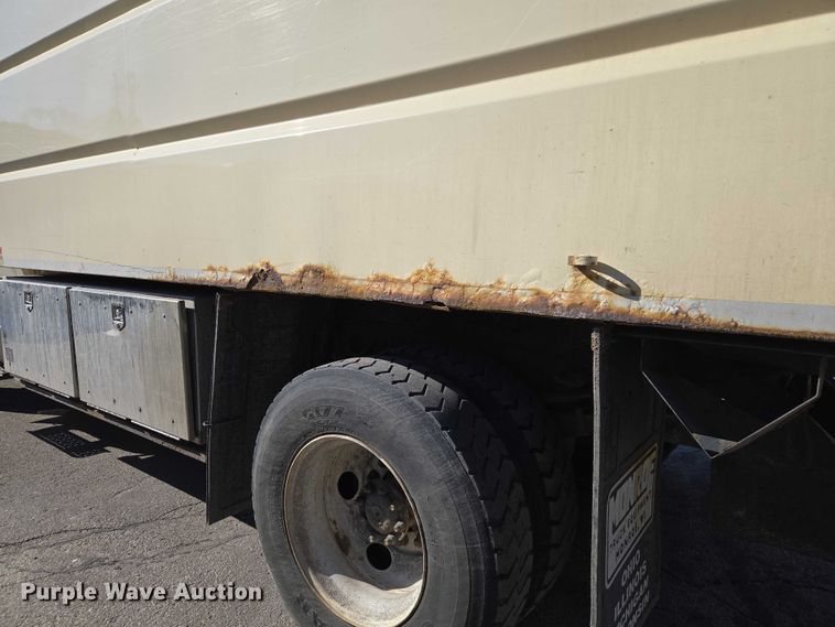 image for item ET1397 2010 International WorkStar 7300 chipper truck