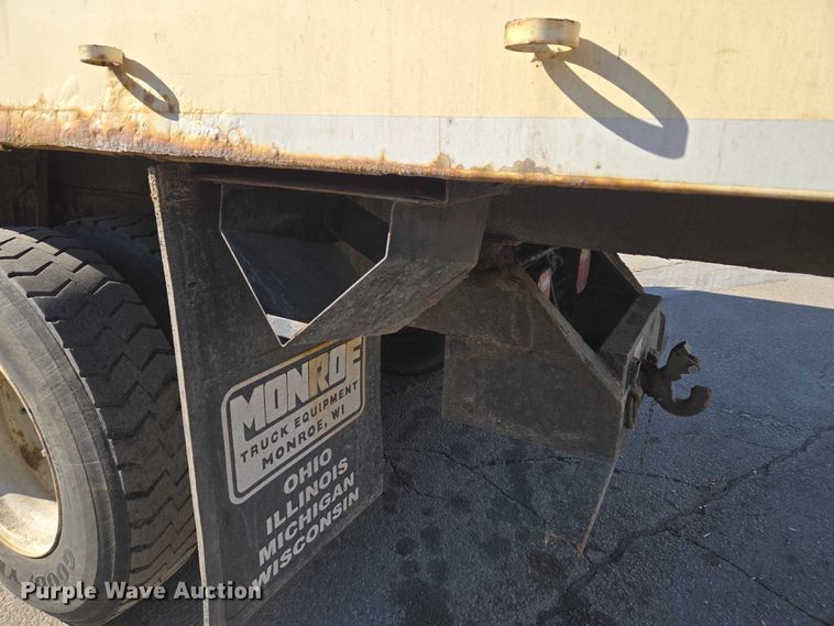 image for item ET1397 2010 International WorkStar 7300 chipper truck