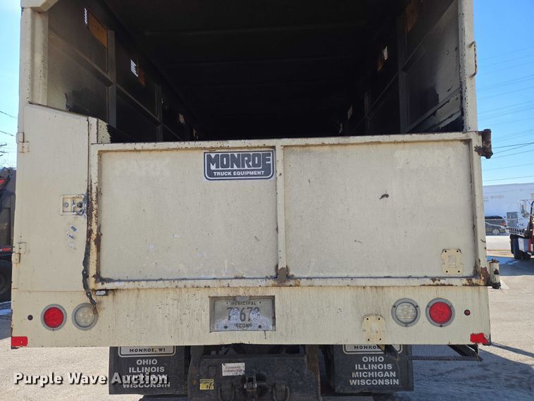 image for item ET1397 2010 International WorkStar 7300 chipper truck