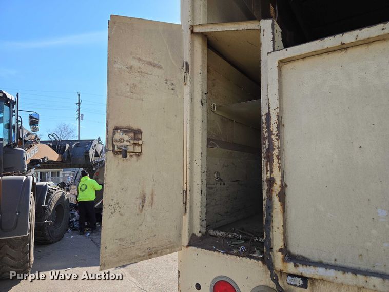 image for item ET1397 2010 International WorkStar 7300 chipper truck