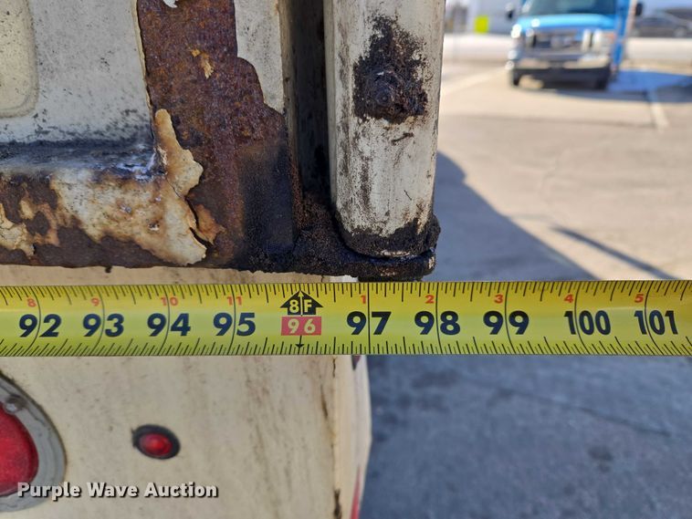 image for item ET1397 2010 International WorkStar 7300 chipper truck