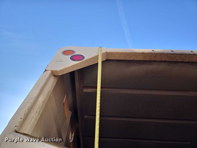 image for item ET1397 2010 International WorkStar 7300 chipper truck