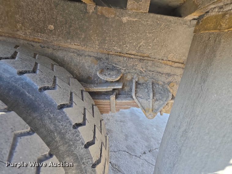 image for item ET1397 2010 International WorkStar 7300 chipper truck