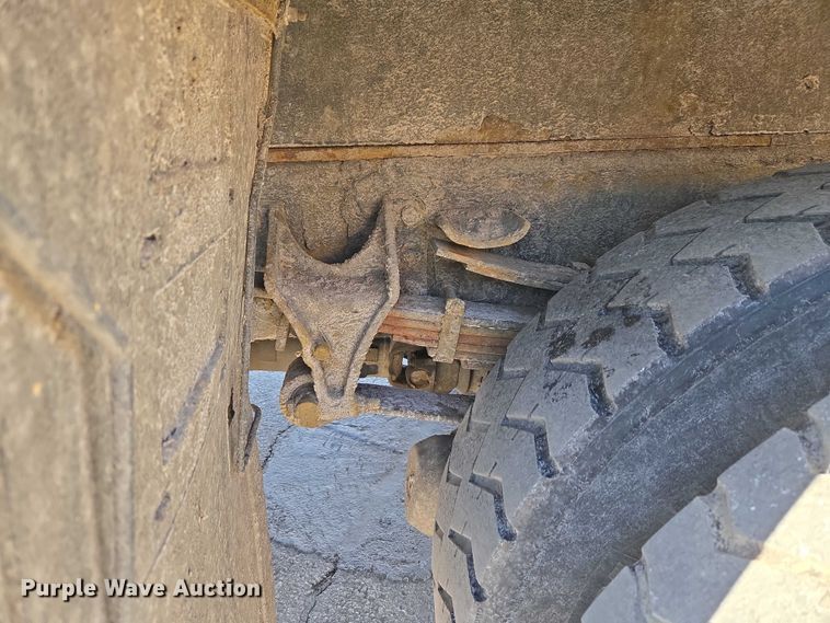 image for item ET1397 2010 International WorkStar 7300 chipper truck