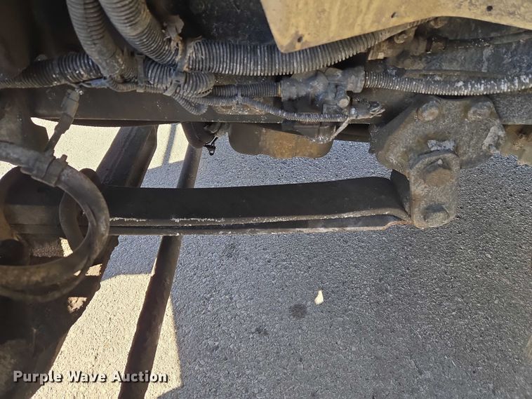 image for item ET1397 2010 International WorkStar 7300 chipper truck