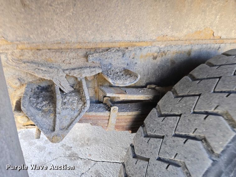 image for item ET1397 2010 International WorkStar 7300 chipper truck