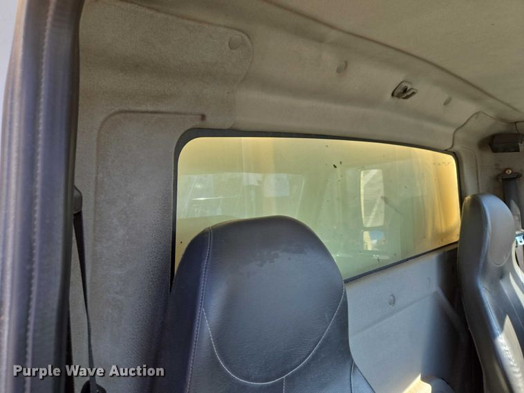 image for item ET1397 2010 International WorkStar 7300 chipper truck