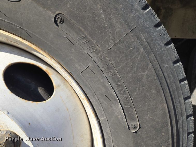 image for item ET1397 2010 International WorkStar 7300 chipper truck