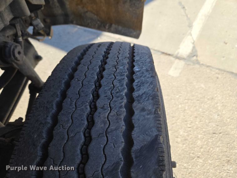 image for item ET1397 2010 International WorkStar 7300 chipper truck