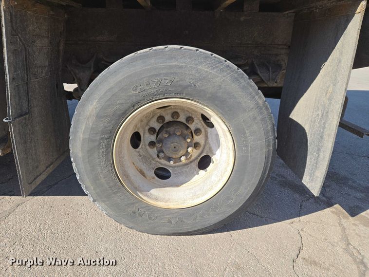 image for item ET1397 2010 International WorkStar 7300 chipper truck