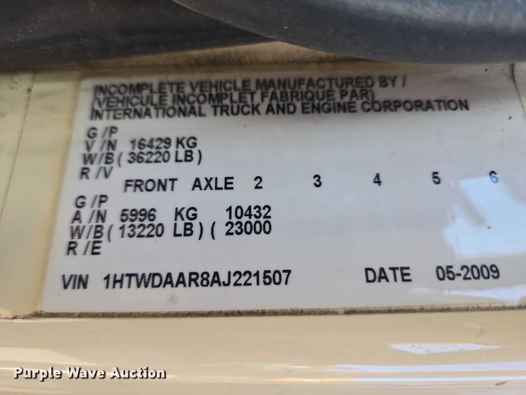 image for item ET1397 2010 International WorkStar 7300 chipper truck