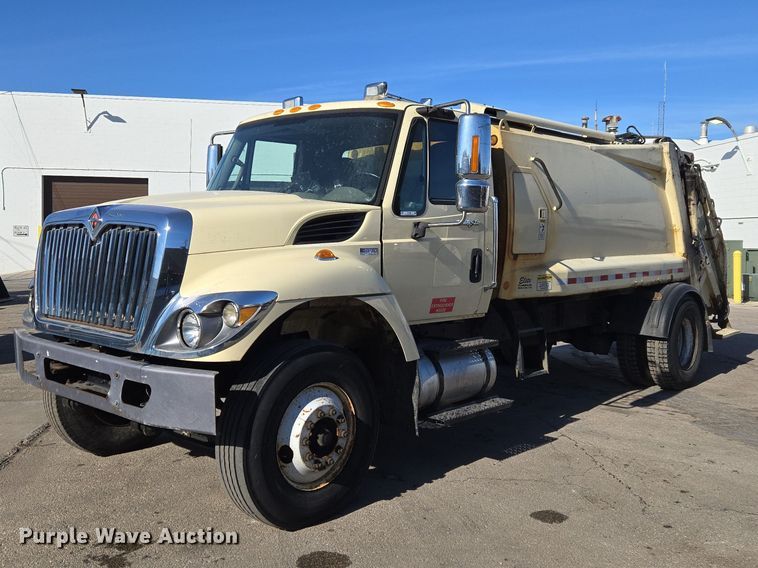 image for item ET1398 2012 International WorkStar 7300 refuse truck