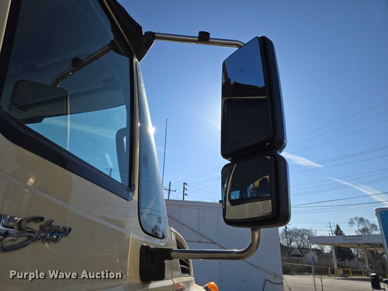 image for item ET1398 2012 International WorkStar 7300 refuse truck