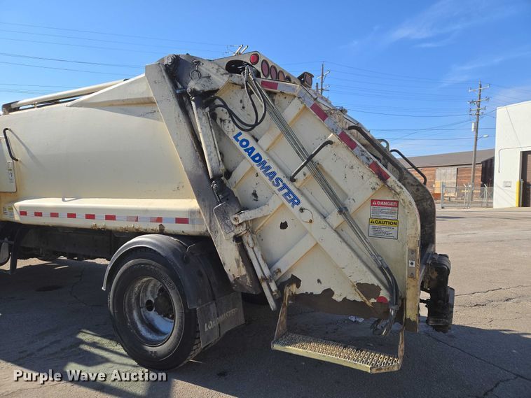 image for item ET1398 2012 International WorkStar 7300 refuse truck