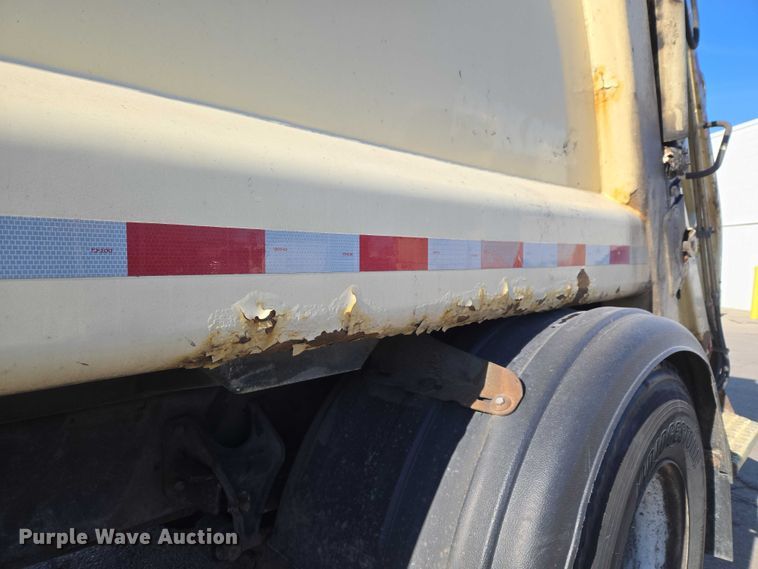 image for item ET1398 2012 International WorkStar 7300 refuse truck