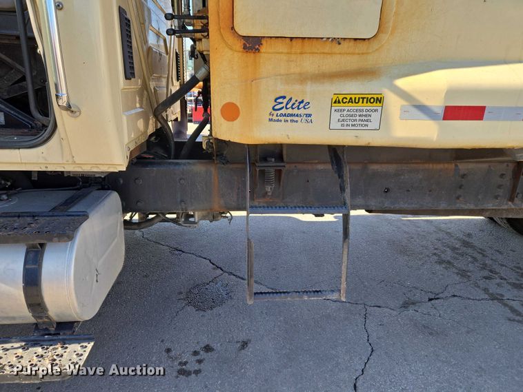 image for item ET1398 2012 International WorkStar 7300 refuse truck