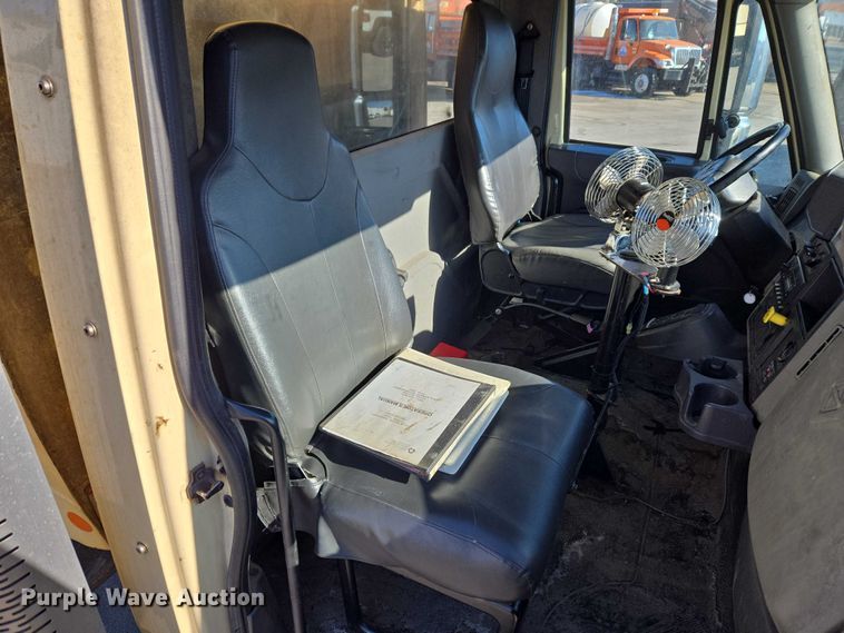 image for item ET1398 2012 International WorkStar 7300 refuse truck