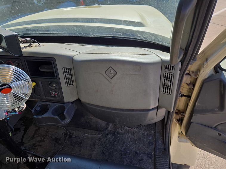 image for item ET1398 2012 International WorkStar 7300 refuse truck