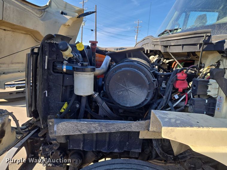 image for item ET1398 2012 International WorkStar 7300 refuse truck