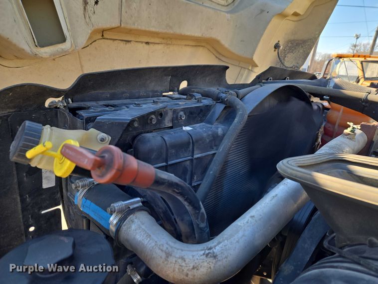 image for item ET1398 2012 International WorkStar 7300 refuse truck