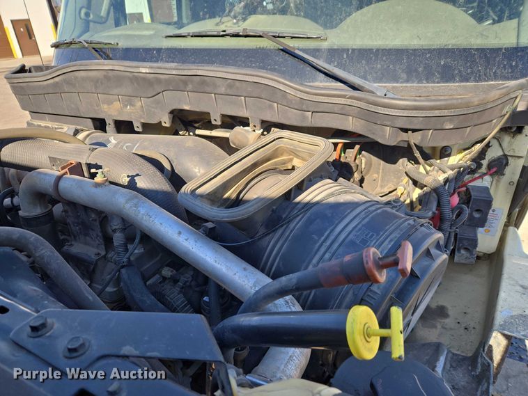 image for item ET1398 2012 International WorkStar 7300 refuse truck