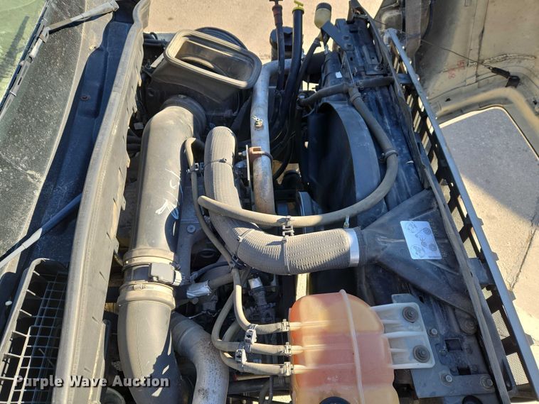 image for item ET1398 2012 International WorkStar 7300 refuse truck