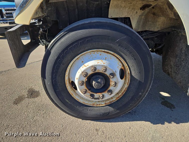 image for item ET1398 2012 International WorkStar 7300 refuse truck