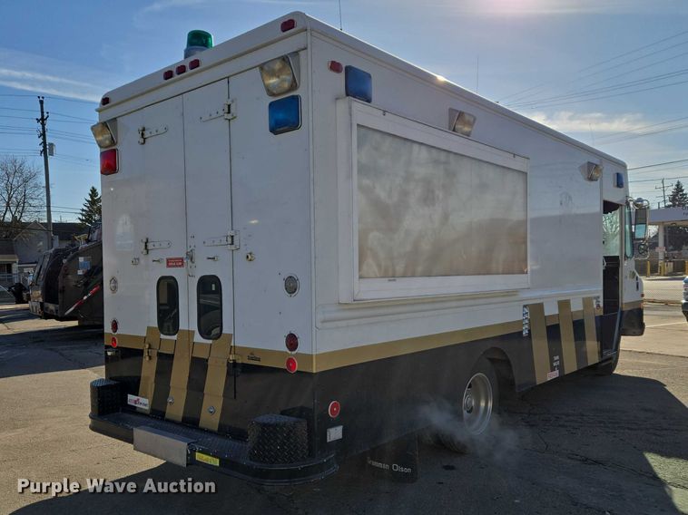 image for item ET1399 1981 Chevrolet P Series delivery van